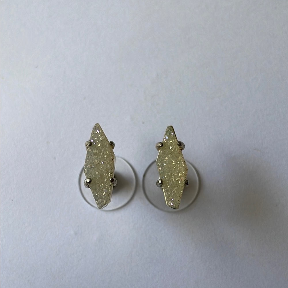 Kendra Scott Brook stud earrings